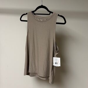 Beyond yoga rebalance muscle tank oyster shell heather